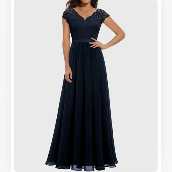 Daisyaner Formal Floral Lace Maxi Dress Evening V-Neck Dress in Navy - Picture 4 of 8
